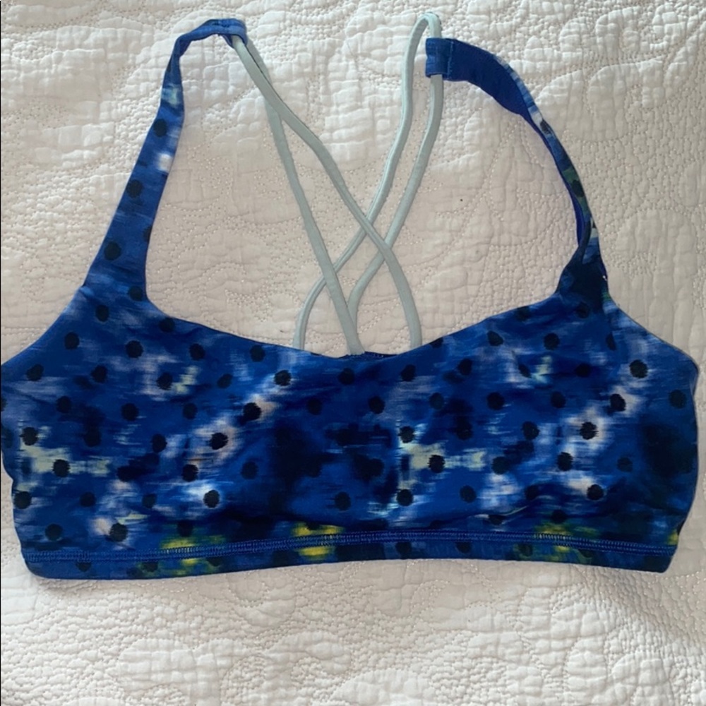 Lululemon sports bra